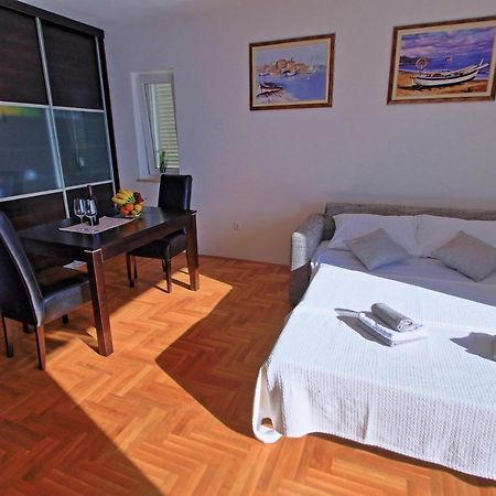 Studio Apartman Luka Senj  Luaran gambar