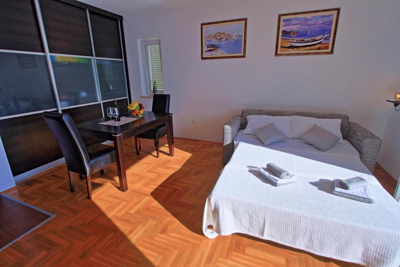 Studio Apartman Luka Senj  Luaran gambar