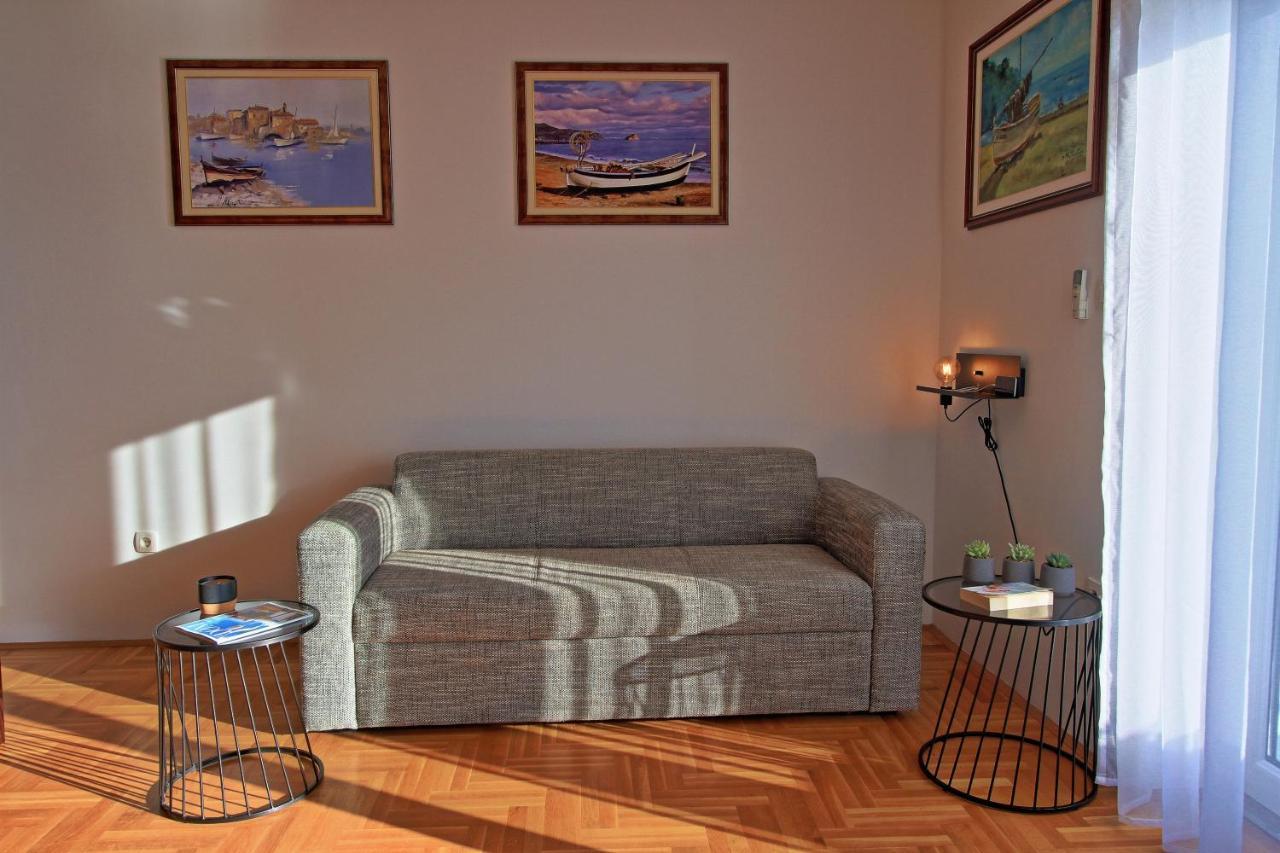 Studio Apartman Luka Senj  Luaran gambar