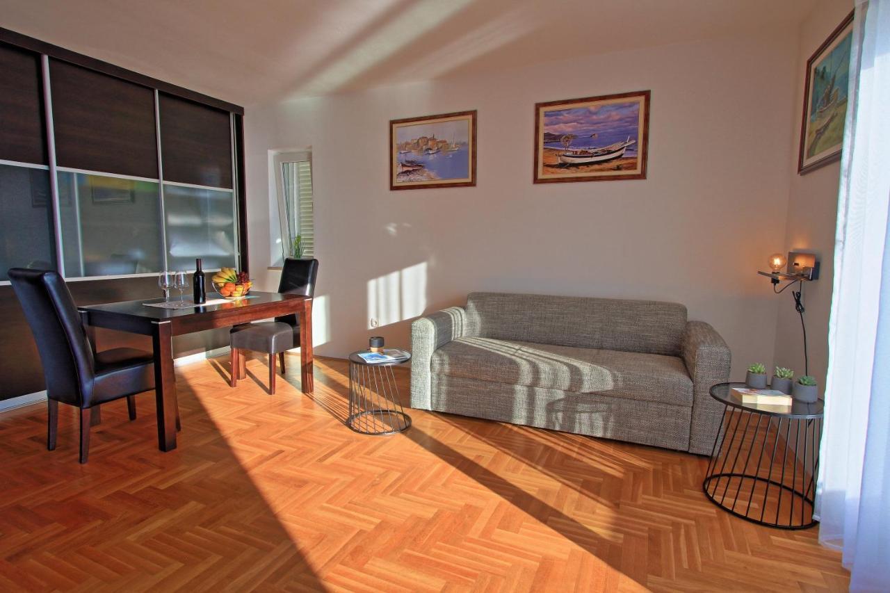 Studio Apartman Luka Senj  Luaran gambar