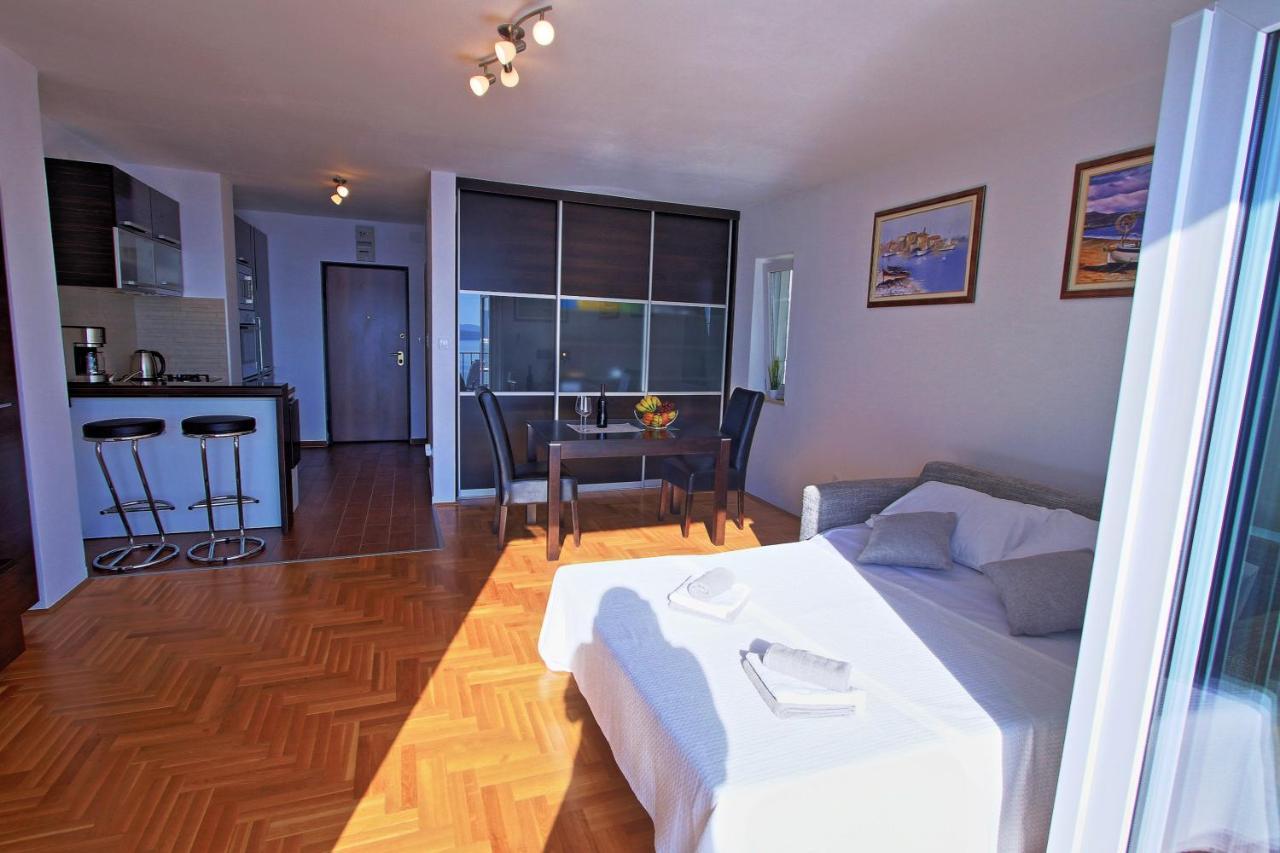Studio Apartman Luka Senj  Luaran gambar